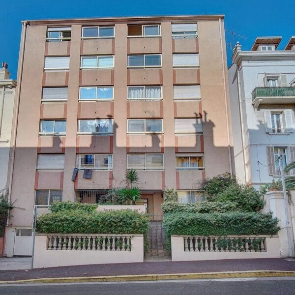 Apartment Cannes: 2-bedrooms renovated by architect, bright