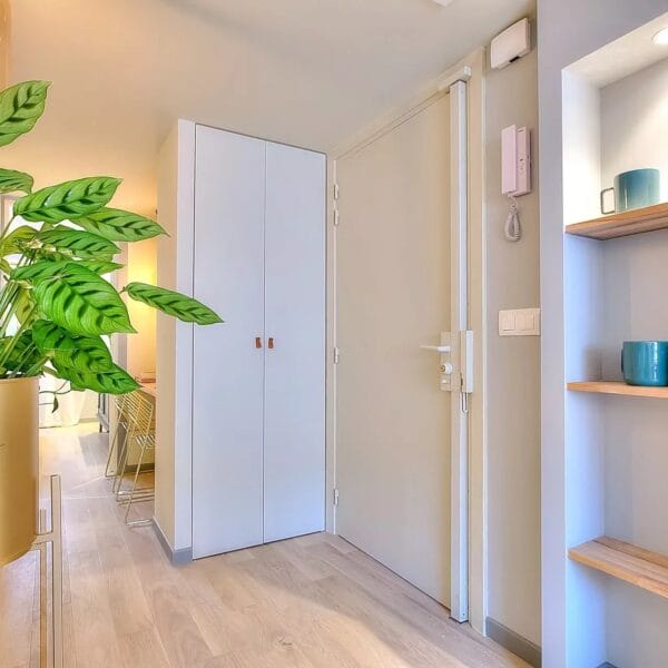 Appartement Cannes : 3 pièces rénové par architecte, lumineux