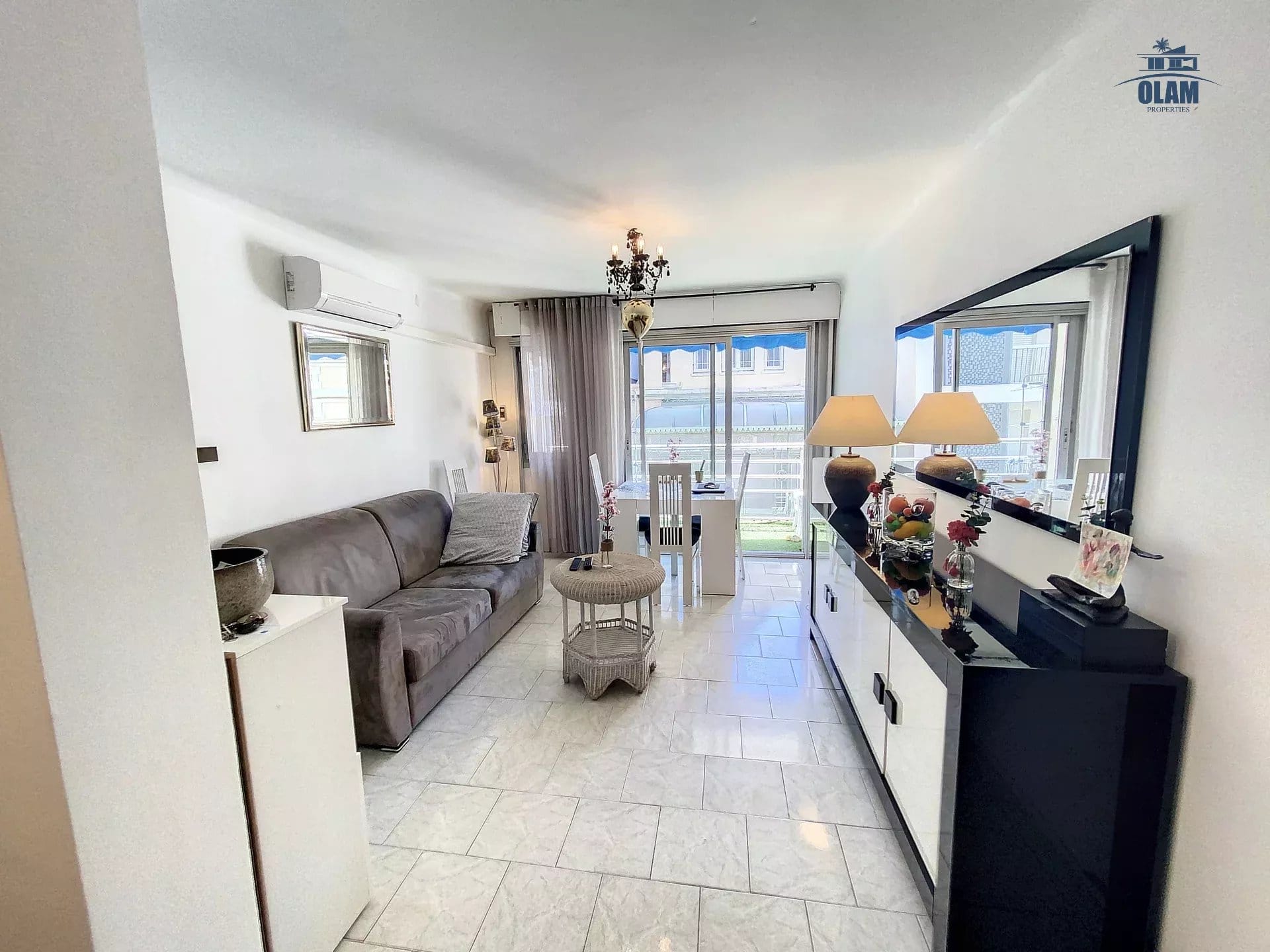 Appartement Cannes Croisette : vaste 2 pièces, terrasses, résidence prestige