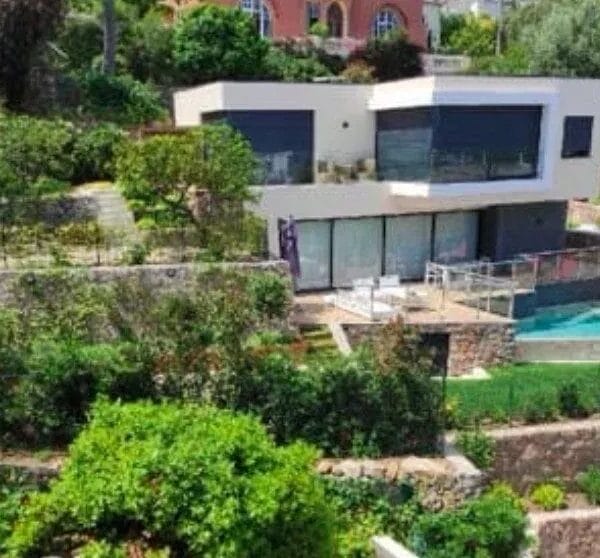 Golfe-Juan : Villa 3 chambres avec piscine et vue mer