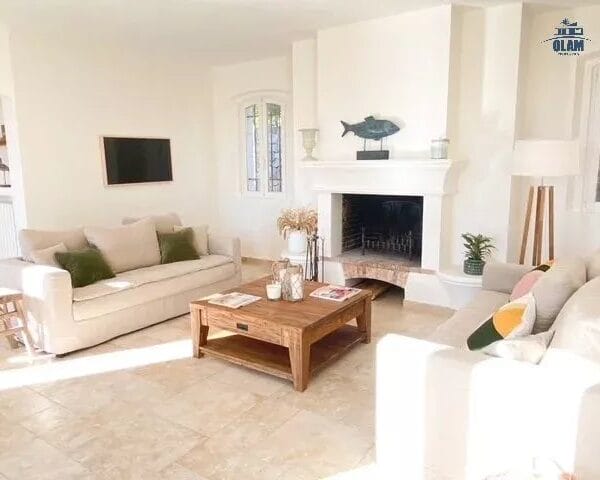 Antibes: 4-bedroom villa with swimming pool and sea view
