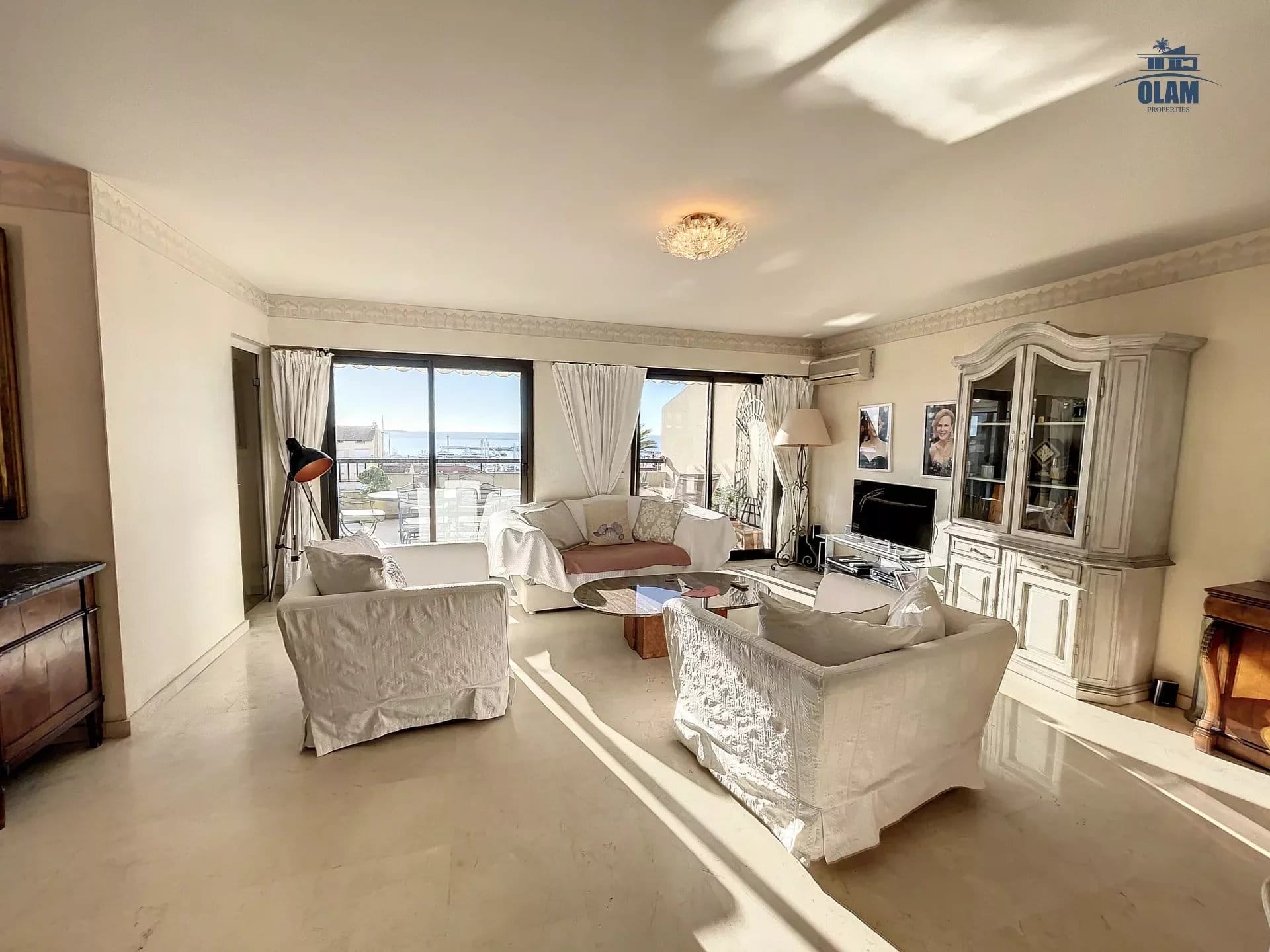 Appartement Cannes : superbe 4 pièces, vue mer panoramique