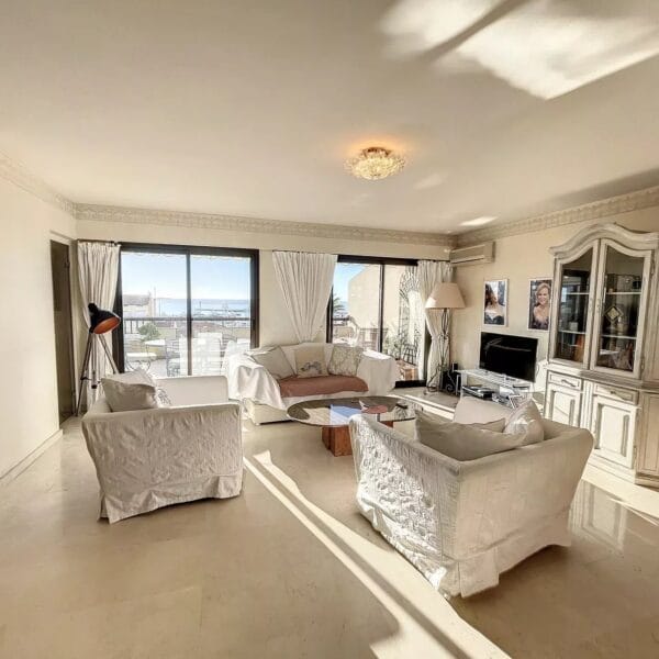 Apartment Cannes: superb 3-bedrooms with panoramic sea view