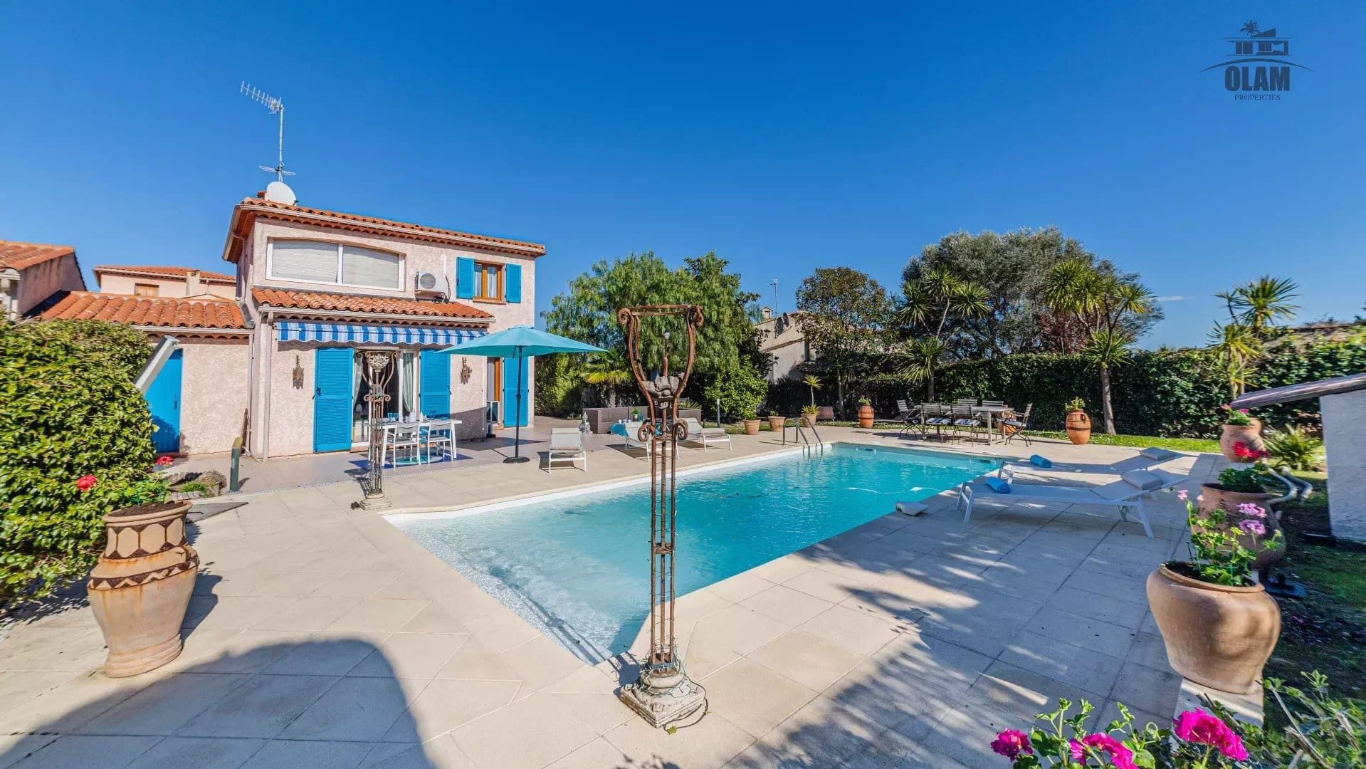 Villa familiale Vallauris : 3 chambres, grande terrasse et jardin