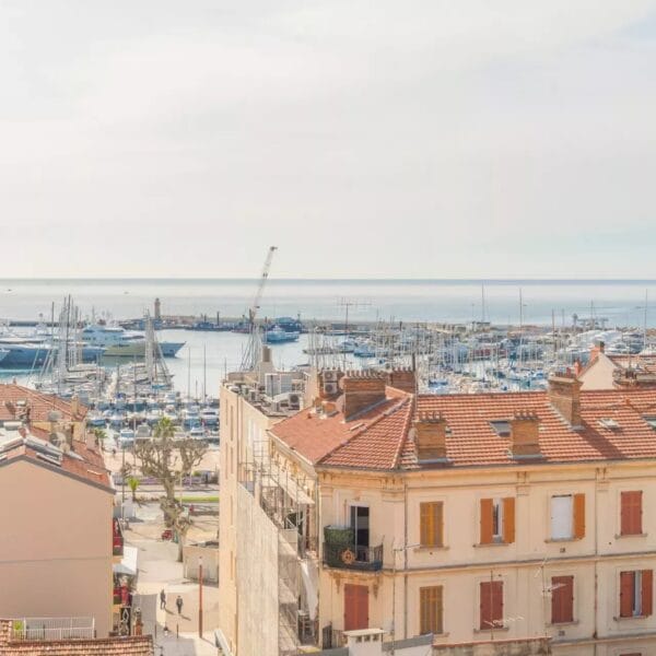 Appartement Cannes : superbe 4 pièces, vue mer panoramique