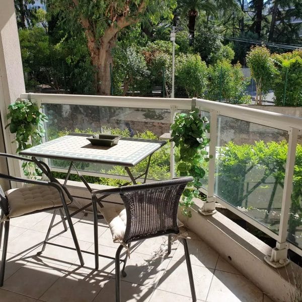 Studio Cannes Banane : well renovated, close to the center, terrace, open view and trees