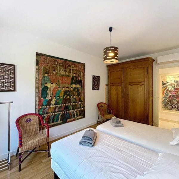 Cannes : bel appartement lumineux au calme avec loggia et vue sur la mer