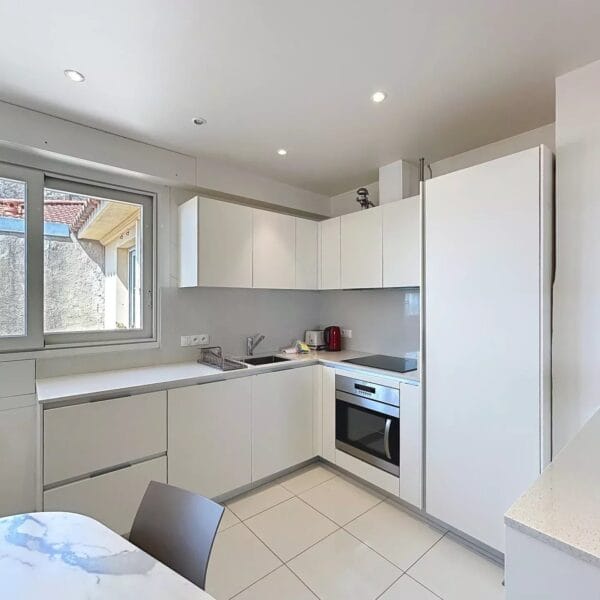 Cannes: breathtaking sea viw – beautiful, bright, quiet apartment with loggia , 2 BDRs