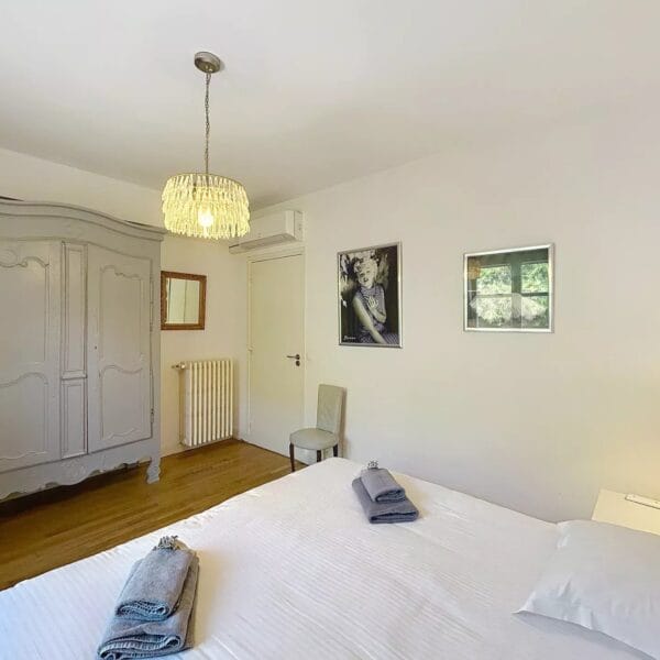 Cannes: beautiful, bright, quiet apartment with loggia and sea view