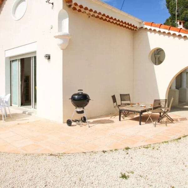 Family home Cannes Oxford: garden, heated pool, near downtown