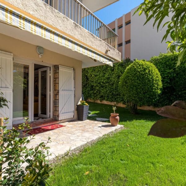 Appartement Cannes : superbe 2 pièces rez-de-jardin, proche plages du Midi