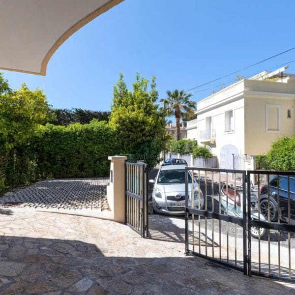 Apartment Cannes: superb 1-bedroom garden apartment, near the Beaches du Midi