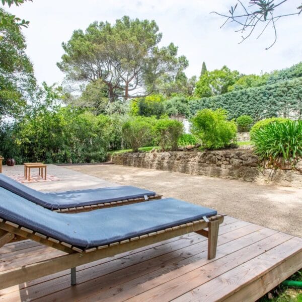 Mougins : Villa d’architecte avec piscine dans un domaine privé