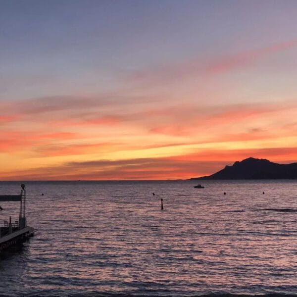 Cannes : bel appartement avec terrasse et vue sur le vieux port