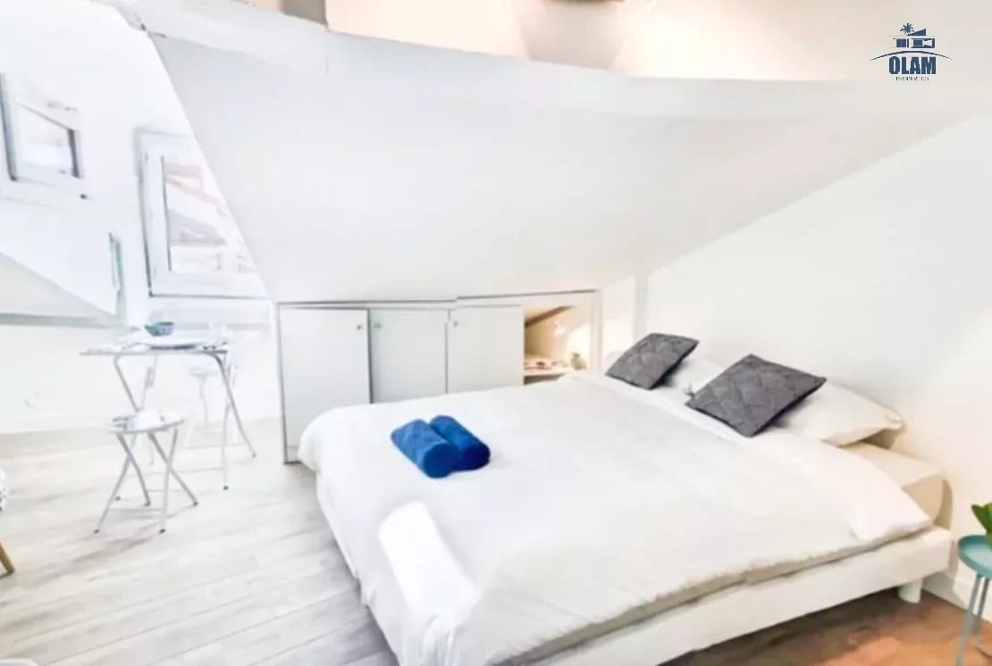 Cannes : joli studio avec vue sur le Suquet
