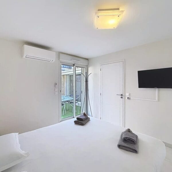 Cannes : bel appartement à côté du Vieux port avec terrasse
