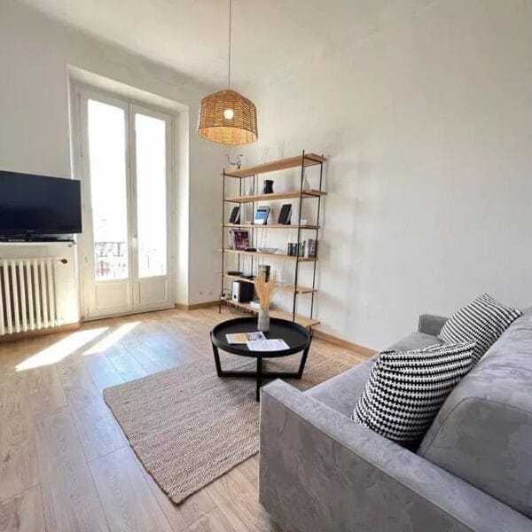 Cannes: beautiful, bright apartment in the city center
