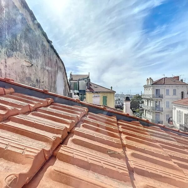 Cannes : joli studio avec vue sur le Suquet