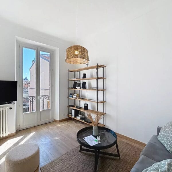 Cannes: beautiful, bright apartment in the city center