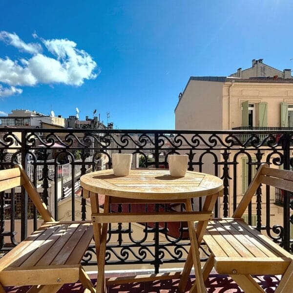 Cannes : bel appartement lumineux en centre ville