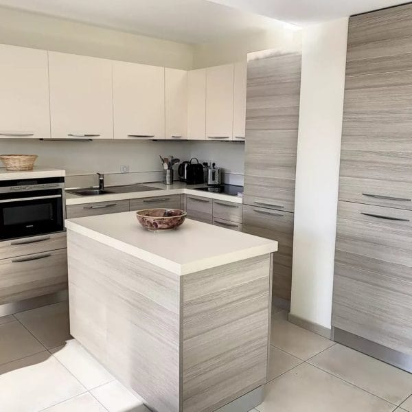 Appartement Cannes Centre : luxueux 4 pièces, résidence standing, emplacement idéal au calme