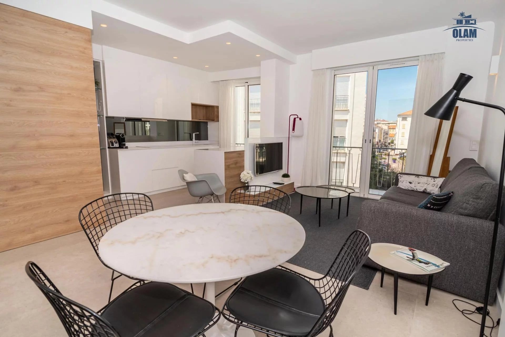 Apartment Cannes: 2-bedrooms luxury apartment, balcony, prestigious residence, city center