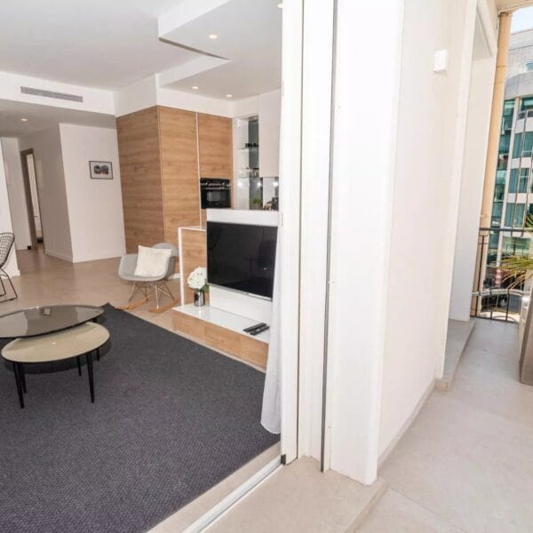 Apartment Cannes: 2-bedrooms luxury apartment, balcony, prestigious residence, city center