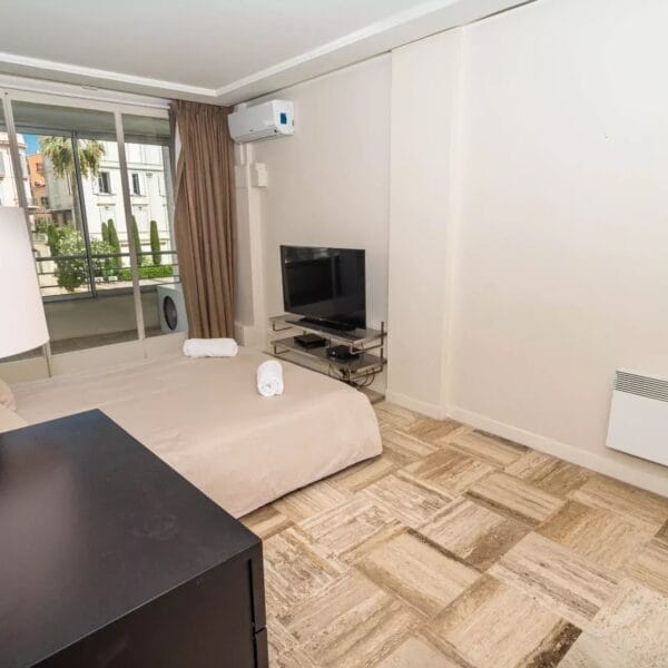 Apartment Cannes: sublime 2-bedrooms apartment with balcony