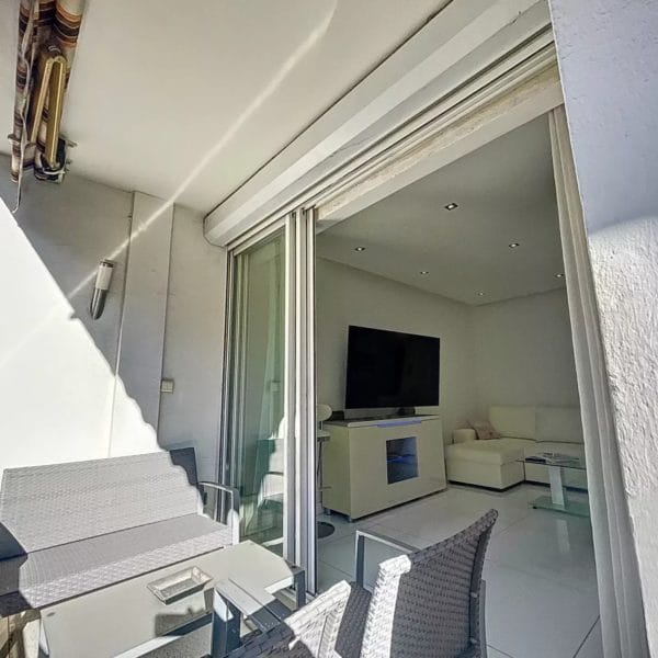 Appartement Cannes : moderne, 2 chambres, terrasse, proche Croisette