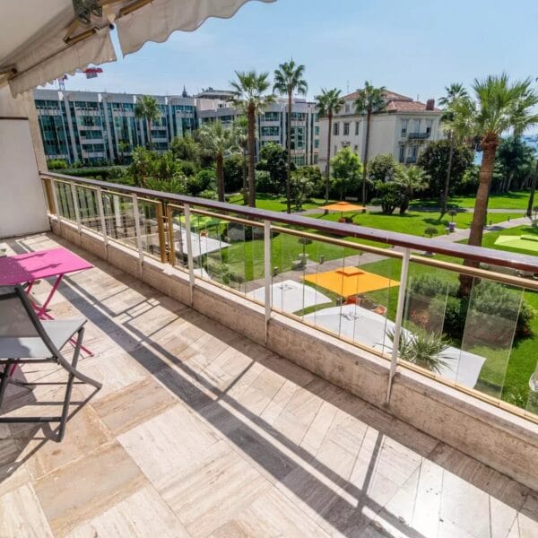 Apartment Cannes: sublime 2-bedrooms apartment with balcony