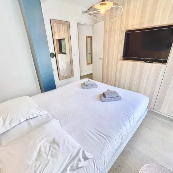 Apartment Cannes Croisette : 2-bedrooms renovated, near Palais des Festivals