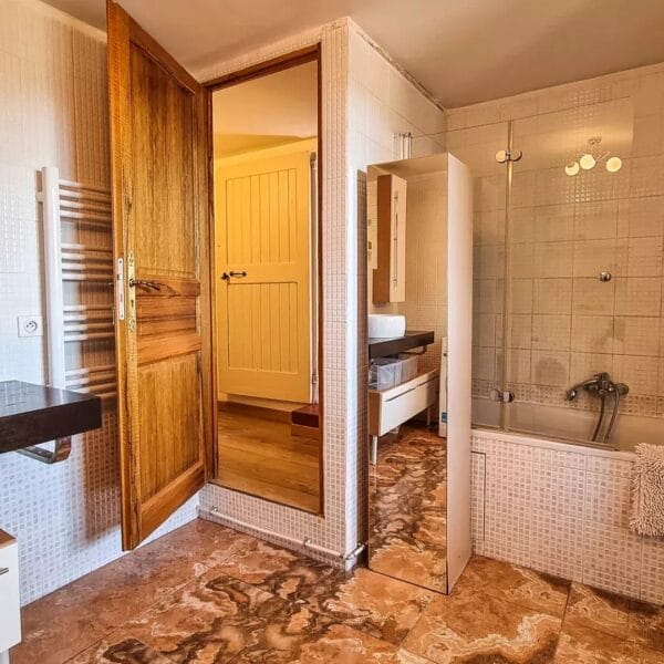 Propriété Familiale Le Cannet: 8 bedrooms, private park, reception rooms, six bedrooms, independent studio