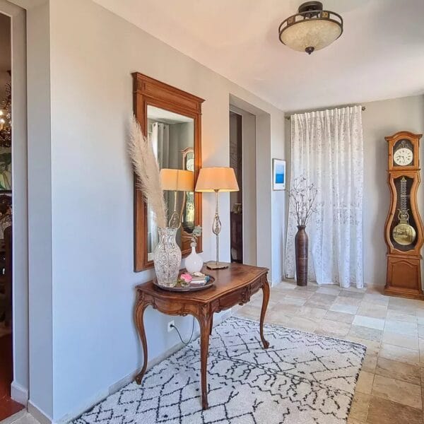Propriété Familiale Le Cannet: 8 bedrooms, private park, reception rooms, six bedrooms, independent studio