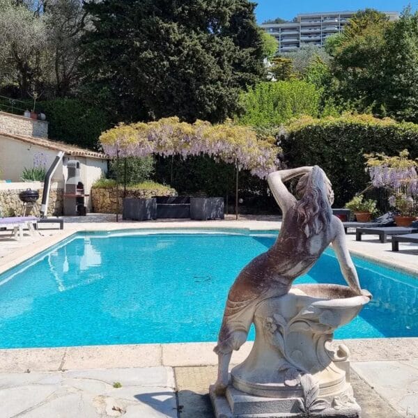 Propriété Familiale Le Cannet: 8 bedrooms, private park, reception rooms, six bedrooms, independent studio