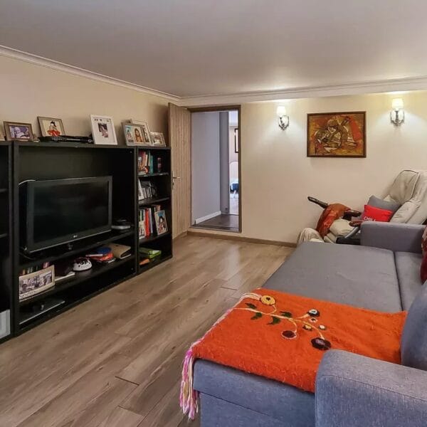 Propriété Familiale Le Cannet: 8 bedrooms, private park, reception rooms, six bedrooms, independent studio