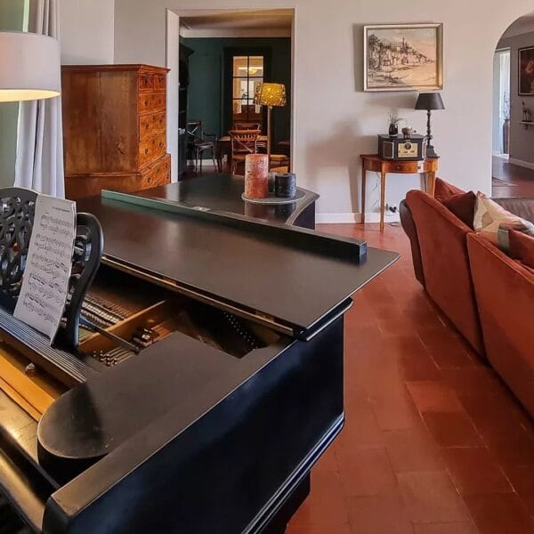 Propriété Familiale Le Cannet: 8 bedrooms, private park, reception rooms, six bedrooms, independent studio