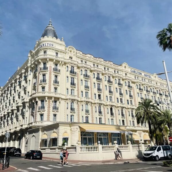 Cannes: 3 bedroom one of a kind loft with parking