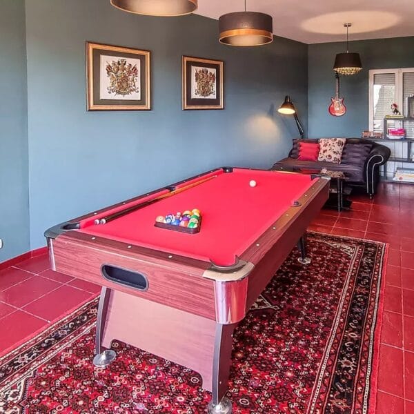Propriété Familiale Le Cannet: 8 bedrooms, private park, reception rooms, six bedrooms, independent studio