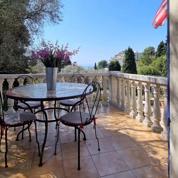 Propriété Familiale Le Cannet: 8 bedrooms, private park, reception rooms, six bedrooms, independent studio