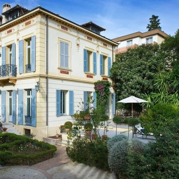 Villa Cannes Montrose : 7 chambres, piscine, ascenseur, style Belle Epoque