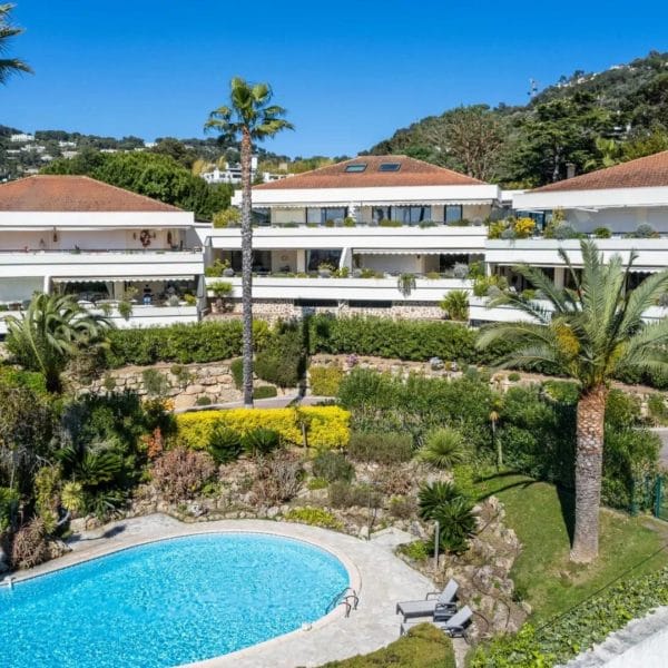 Appartement Cannes Montfleury : superbe 4 pièces, vue mer, résidence, piscine