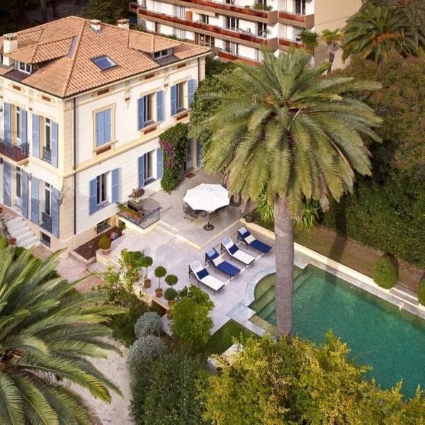 Villa Cannes Montrose : 7 chambres, piscine, ascenseur, style Belle Epoque