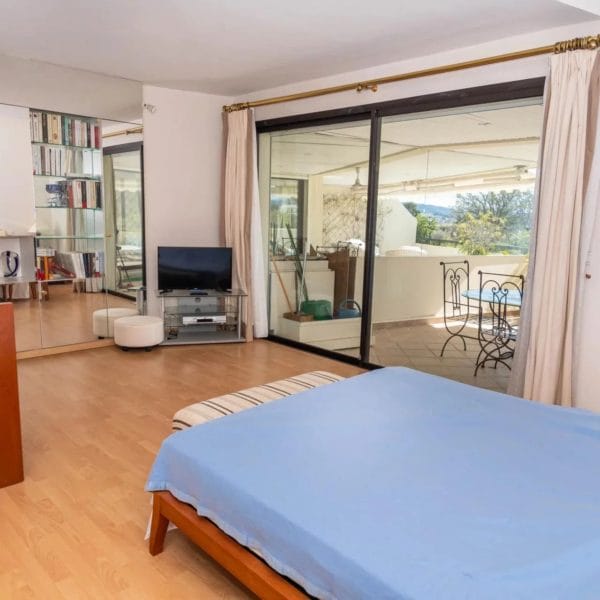 Appartement Cannes Montfleury : superbe 4 pièces, vue mer, résidence, piscine