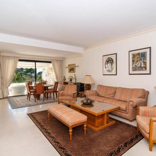 Apartment Cannes Montfleury : stunnig 3 bedrooms, sea view, residence, swimming pool