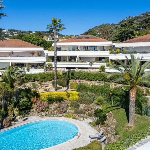 Appartement Cannes Montfleury : superbe 4 pièces, vue mer, résidence, piscine