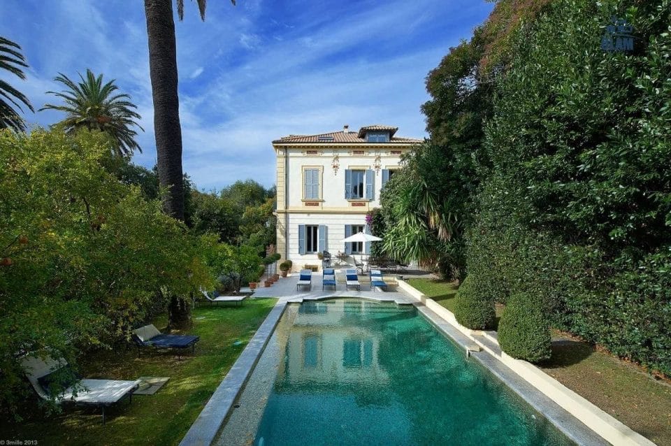 Villa Cannes Montrose : 7 chambres, piscine, ascenseur, style Belle Epoque