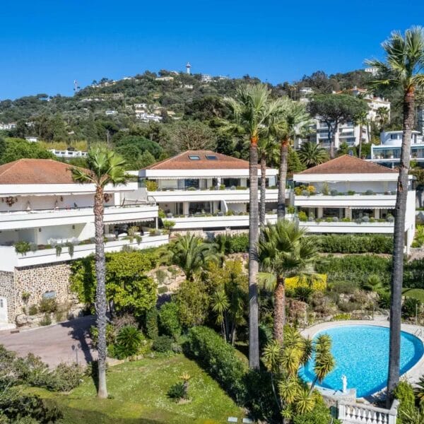 Appartement Cannes Montfleury : superbe 4 pièces, vue mer, résidence, piscine