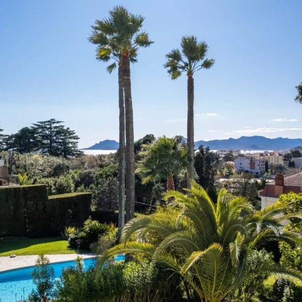 Appartement Cannes Montfleury : superbe 4 pièces, vue mer, résidence, piscine