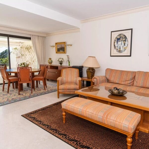 Appartement Cannes Montfleury : superbe 4 pièces, vue mer, résidence, piscine