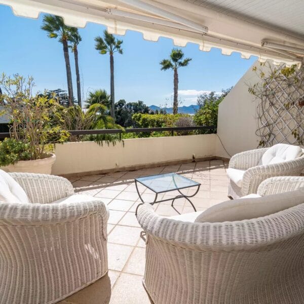 Appartement Cannes Montfleury : superbe 4 pièces, vue mer, résidence, piscine